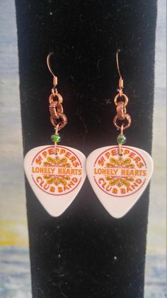 Wire Earrings Diy, Beatles Guitar, Lonely Hearts Club, Homemade Earrings, Earrings Diy, Lonely Heart