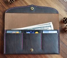 Womens Leather Wallet, Diy Leather Wallet, Woman Purse, Leather Bag Tutorial, Leather Wallet Design, Leather Wallet Pattern, Leather Anniversary Gift, Leather Billfold, Leather Anniversary