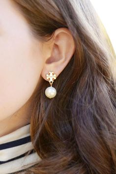 Southern Curls And Pearls, Tory Burch Earrings, Diamond Cluster Earrings, Tiny Stud Earrings, Pearl Earrings Dangle, Top Drawer, Cluster Earrings, Bling Bling, Diamond Studs