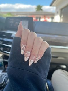 Coquette Nails French Tip, Cotteque Nails, Coquette Nails Acrylic Almond, White Ombre Nails Design, Black And White Coquette Nails, Croquette Nails Aesthetic, White Coquette Nails, Crown Nail Designs, Ballet Nails Designs