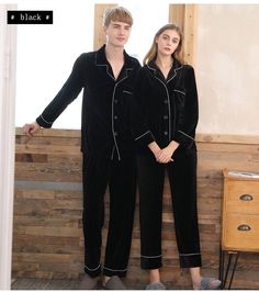 match outfiting Matching Pyjamas Couple Aesthetic, Couple Pajamas Aesthetic, Pajama Ideas, Mens Silk Pajamas, Pajamas Aesthetic, Luxury Pajamas, Couple Pajamas, Wedding Brides, Couple Dress