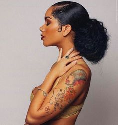 ~~Pinterest @melaningoat~~ Slick Bun, Glamour Vintage, Natural Hair Inspiration, Black Queen, Big Hair