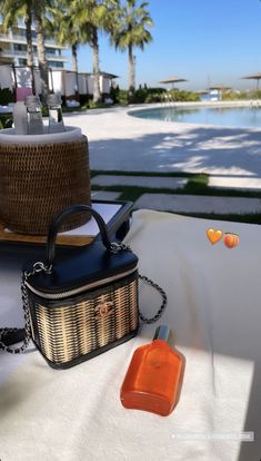 Garden Outfit, Estilo Madison Beer, Create Memories, Fancy Bags, Future Lifestyle, Beer Garden, Summer Feeling, Outdoor Oasis, Money Bag