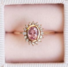 Flower Halo Engagement Ring, Peach Sapphire Rings, Sapphire Engagement Ring Halo, Pink Sapphire Diamond Ring, Peach Sapphire Engagement Ring, Pink Sapphire Ring Engagement, Halo Engagement Ring Sets, Gold Sapphire Ring, Traditional Engagement Rings