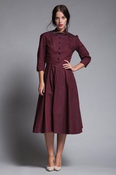 shirtwaist dress midi burgundy red basket weave pleated midi skirt, 3/4 sleeves vintage 40s 50s SMALL S faceted buttons, side metal zipper feels like cotton, unlined condition : excellent  ----- Measurements (taken flat)  Shoulders : 14.5 Bust (flat x 2) : 36 Waist (flat x 2) : 25.5 Hips (flat x 2) Vintage A-line Midi Dress For Fall, 1950s Style A-line Midi Dress For Formal Occasions, Formal Fall Midi Dress With 3/4 Sleeve, Classic Pleated Midi Dress For Fall, Formal Fall Midi Dress With 3/4 Length, Retro Knee-length Midi Dress For Formal Occasions, Retro Knee-length Midi Dress For Formal Events, Formal Vintage Dress With Buttons For Fall, Vintage Long Sleeve Pleated Midi Dress