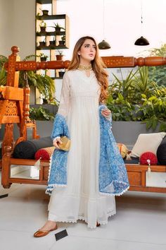 White Indian Suit, White Simple Dress, Black Blouse Designs, Blue Dupatta, Agha Noor, Desi Clothes, Off White Dresses, Long Frocks, Dress Classy