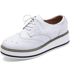 These flat casual sneakers for women feature a platform oxford style with a Derby-style design and a vintage brogue pattern lace-up upper. They add a touch of elegance and sophistication to any outfit. The platform sole provides both style and comfort, making these shoes perfect for both casual and formal wear. These fashionable platform Oxford shoes for women can be paired well with jeans, leather pants, shirts, and leather jackets. With their unique blend of classic and modern styles, these sh White Oxford Shoes Outfit, Oxford Shoes Outfit Women's, Platform Shoes Casual, White Oxford Shoes, Oxford Platform Shoes, Dress Up Shoes, Leather Shoe Laces, Oxford Shoes Outfit, Brown Dress Shoes