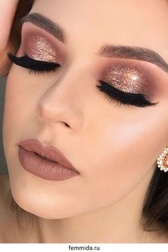 Eye Makeup Glitter, Eye Makeup Set, Eyeshadow Tips, Shimmery Eyeshadow, Gold Eyeshadow, Makijaż Smokey Eye, Perfect Eyes, Bridesmaid Makeup, Makeup Tutorials