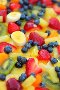 the fruit salad has many different fruits on it