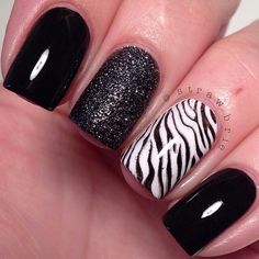 Zebra and Black Shimmer Nails Mix Match Nails, Black And White Nail, Unghie Sfumate, Unghie Nail Art, Zebra Nails, Nail Shimmer, White Nail