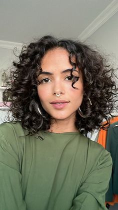 Curly Hair Color Ideas, Curly Hair Color, Updo Curly, Shoulder Length Curly Hair