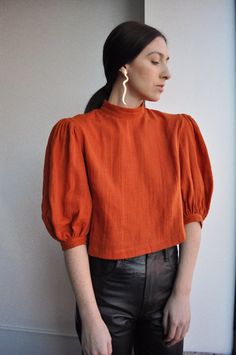 Hannah Kristina Metz Georgiana Blouse - Paprika | Garmentory Kain Linen, Elegantes Business Outfit, Mode Instagram, Fashion Tops Blouse, 가을 패션, Work Outfits Women, Mode Vintage, Look Cool, Cotton Tops