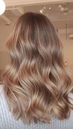 Wavy Blonde Hair, Dark Blonde Hair