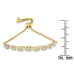 Elegante y atemporal, esta preciosa pulsera bolo de plata de ley .925 presenta un peso total de 0,1 quilates de diamantes redondos de talla rosa de calidad promocional con la friolera de 24 piedras en total. Los diamantes talla rosa de calidad promocional son de naturaleza lechosa y turbia. La pulsera bolo presenta un tramo de eslabones en X alternos y eslabones en forma de corazón llenos de diamantes entre tramos de cadena de cuerda. El brazalete cuenta con un control deslizante seguro que permite que este brazalete se ajuste de 6Ã¢â‚¬Â -9Ã¢â‚¬Â. Este diseño auténtico está elaborado con auténtica plata de ley 92,5 % y ha sido electrorrecubierta con rodio genuino (un metal de la familia del platino) u oro amarillo de 10 quilates de su elección, lo que garantiza que mantendrá un brillo sin Adjustable Diamond Jewelry For Valentine's Day, Valentine's Day Adjustable Diamond Jewelry, Valentine's Day Adjustable Diamond Heart Bracelet, Adjustable Diamond Heart Bracelet For Valentine's Day, Fine Jewelry Diamond Bracelet With Adjustable Chain For Anniversary, Adjustable Fine Jewelry Heart Bracelet For Anniversary, Adjustable Heart Bracelet For Anniversary, Adjustable White Gold Diamond Bracelet For Anniversary, Adjustable Diamond Accented Bracelet For Anniversary