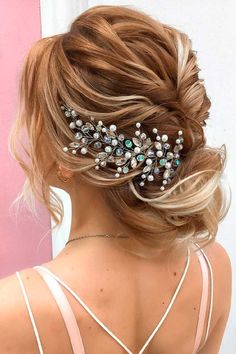 Fantastic Mother Of The Bride Hairstyles For Truly Special Looks ★ Motb Hairstyles, Hairstyles For Mother Of Bride, Mother Hairstyles, Bride Updo Hairstyles, Wedding Hairstyles For Mother, Medium Updo, Groom Hairstyle, Mob Hair, Mother Of The Bride Hairdos