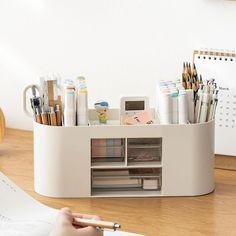 Cute Desk Organization, Cute Desk Accessories, Space Saving Desk, Fine Writing Instruments, Pen Organization, Plastic Drawers, Cute Desk, Stationery Organization, Kawaii Stationery