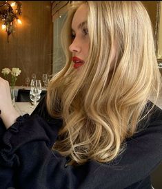 Light Blonde Hair, Warm Blonde, Dark Blonde Hair, Blonde Hair Looks, Natural Blondes, Light Blonde, Dream Hair, St Petersburg