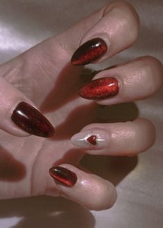 Red velvet nail art Nail Alternative, Red Cateye Nails, Cateye Nails, Red Nail, Cat Eye Nails, Halloween 2024