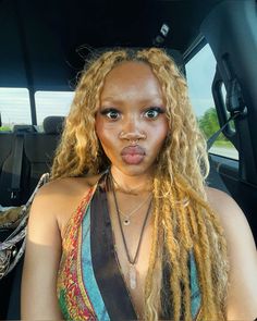 Bleach Blonde Braids, Blonde Braids, Earthy Outfits, Black Femininity, Bleach Blonde, Girls World, Hair Inspo Color, Pretty Selfies, Art Blog