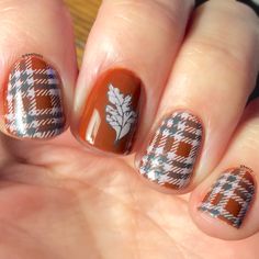 Forralt Bor, Nagel Stamping, Airbrush Nail Art, Thanksgiving Nail Designs, Fall Nail Art Designs