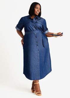 Vintage-inspired and designed for ease, this laid-back plus size shirtdress is sewn from lightweight cotton chambray that's perfect for year-round wear. Lunch Date Outfit, Trendy Plus Size Dresses, Plus Size Designers, Plus Size Maxi, Chambray Dress, Shirt Dress Style, Ashley Stewart, Plus Size Maxi Dresses, Date Outfits