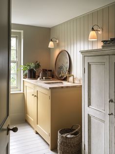 the bathroom is clean and ready to be used as a place for someone to relax