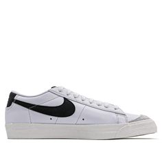 Classic White Skate Shoes For Sports, Low Top Blazers, White Skate Shoes With Vulcanized Sole, Retro White Skate Shoes For Streetwear, Casual White Sneakers For Skateboarding, Casual White Skate Shoes For Skateboarding, White Casual Sneakers For Skateboarding, Nike White Skate Shoes For Streetwear, Nike White Urban Skate Shoes