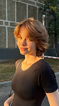 Mid Short Hair, Dark Blonde Bob, Short Short Hair, Hair Sculpture, Hair Stules, Mom Haircuts, Make A Wish Foundation, Cute Bob, Hair Inspiration Long