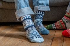 As the temperature drops you can count on our Snowdrop Crew Socks to keep your spirits up & your feet warm. Featuring delicate snowflake designs - perfect for those apres-ski powder days or those cozy nights in. Colors in this sock: Navy, White, Powder Blue, and Steel Blue. Comfortable Winter Socks With Fair Isle Pattern, Comfortable Fair Isle Pattern Winter Socks, Cozy Winter Socks With Fair Isle Pattern, Comfortable Blue Winter Socks, Comfortable Blue Socks For Winter, Nordic Warm Winter Socks, Holiday Socks, White Powder, Warm Socks