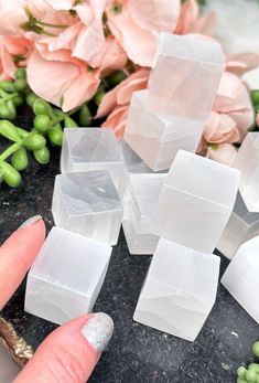 Selenite TV Stone Cube Selenite Crystals, Selenite Crystal, Crystal Design, Crystal Meanings, Crystal Sphere, Crystal Collection, To Read, Twist, Carving