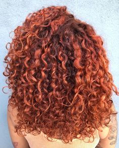 30 Gorgeous Curly Hair Color Ideas to Pull Off in 2023 Curly Hair With Orange Highlights, Copper Hair Color Curly, Curly Copper Hair Natural Curls, Hair With Orange Highlights, Curly Hair With Red Highlights, Copper Balayage Curly Hair, Curly Hair Colour Ideas, Curly Hair Color Ideas Highlights, Colors For Curly Hair