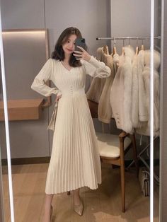 Office Sweater, Short Dress White, Office Dresses For Women, Dress Korean, Elegant Office, Womens Knit Dresses, White Short Dress, Black Short Dress