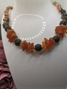 Choker Necklace Amber Lava Shell Beads Shell Beads, Hand Made Jewelry, Gold Details, Wood Beads, Lobster Clasp, Choker, Choker Necklace, Amber, Shells