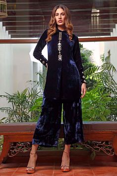 Winter Kurta, Velvet Pakistani Dress, Velvet Kurta, Kurta Palazzo Set, Embellished Clothing, Navy Blue Velvet, Velvet Suit