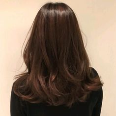 Long Layered Haircuts Mid Length, Long Layers On Mid Length Hair, Haïr Cut For Medium Hair Girl, Medium Length Brown Hair Layers, Brown Haircuts Medium, Brown Hair Mid Length Layers, Mid Length Hair With Layers Brown, Long Layers On Shoulder Length Hair, Brunette Hair Layers Medium