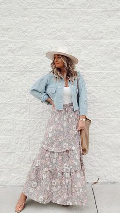 OUTFIT DETAILS:  • head to toe in vici dolls + 20% off with LEANN20 23 Outfit Ideas, Church Outfit Spring, 23 Outfit, Simple Spring Outfits, Spring Outfit Idea, Jean Skirt Outfits, Stylish Work Outfits, Spring Outfits Women