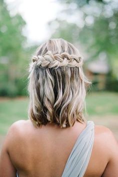 cheveux mi-longs 23 Unique Wedding Hairstyles, Simple Wedding Hairstyles, Wedding Guest Hairstyles, Short Braids, Bridesmaid Hairstyles