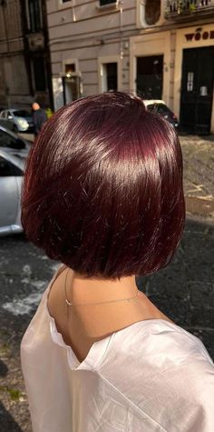 Short Hair Dark Red, Burgundy Bob Hair, Short Burgundy Hair Bob, Short Dark Red Hair Burgundy, Burgundy Hair Bob, Cherry Red Short Hair, Cherry Red Bob, Haircut Ideas Blonde, Dark Red Short Hair