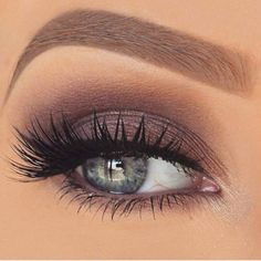 Alex Adams, Eye Makeup Glitter, Make Up Designs, Natural Eye Makeup Tutorial, Make Up Gold, Maquillage On Fleek, Blue Smokey Eye, Makeup Ads, Pinterest Makeup