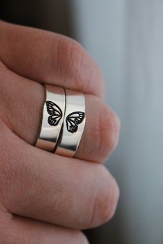 Butterflies represent change, and the courage to embrace a transformation that makes life better. Beautifully crafted butterfly rings make the perfect symbol of friendship. Show your bestie how much they mean to you with this stunning matching jewelry set. Make your connection unique with these butterfly best friend rings. Stunningly crafted from high-quality materials, this Butterfly Ring Set is the perfect way to show your best friend how much you care. Featuring two intricately detailed butte Matching Rings For Best Friends, Pinky Promise Best Friend, Bff Rings, Detailed Butterfly, Best Friend Birthday Gifts, Matching Promise Rings, Wing Ring, Best Friend Rings, Matching Couple Rings