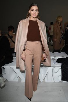 Olivia Palermo at Max Mara Fall 2019 Estilo Olivia Palermo, Popsugar Fashion, Milan Fashion Weeks, Business Outfit, Neutral Outfit