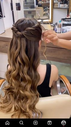 #BEAUTY ,#REALATIONSHIPS #Fashion #Outfits #Summer Outfits #Animals Elegant Wedding Hairstyles, Classic Wedding Hair, Classic Elegant Wedding, Long Hair Wedding Styles, Hair Up Styles, Easy Hairstyles For Long Hair, روتين العناية بالبشرة, Classic Elegant, Hair Transformation