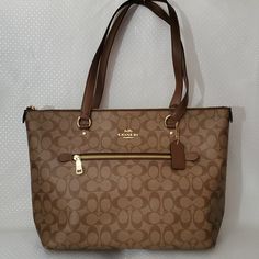 Authentic Coach F79609 Gallery Tote Bag Brown 11" H X 13" W X 5.5! D Top Zip Closure Large Designer Beige Shoulder Bag, Designer Large Beige Shoulder Bag, Large Beige Designer Shoulder Bag, Large Designer Beige Satchel, Large Beige Designer Satchel, Large Brown Designer Shoulder Bag, Large Elegant Beige Shoulder Bag, Designer Large Brown Satchel, Large Beige Satchel