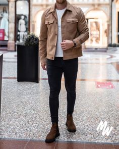 Italy Autumn Outfit Men, Mens Winter Outfits Classy, Mens Jackets Casual Classy, Mens Casual Suits, Superenge Jeans, Mens Business Casual Outfits, Best Winter Outfits, Mens Casual Outfits Summer, Men Fashion Casual Shirts