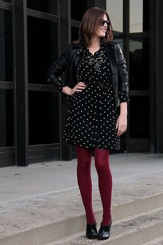 Wear Black Dresses, How To Wear Leggings, Tights Outfit, Blogger Style, Work Fashion, Look Chic