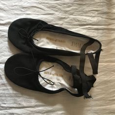 Really cute vintage but unworn ballet flats. The brand is Bloch. Size marked on bottom on stickers is 6ATT. I wear a size 8 and these fit me fine so I am not sure about ballet sizing. Please make sure these will fit you before purchasing. 10 inches long 3.5 inches across the ball of foot Male Ballet Shoes, Bloch Ballet, Shoes Tie, Ballet Flats Black, Ballet Heels, Jazz Dance, Black Ballet Flats, Kingston, Ballet Flats