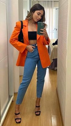 Orange Blazer Outfits, Blazer And Jeans, Blazer Outfits Casual, Orange Blazer, Downtown Outfits, Skandinavian Fashion, Nashville Outfits, Elegante Casual, Causual Outfits