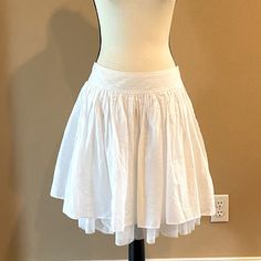 Nwt Gap White Flowy Skirt. Size M. Gap Bottoms For Daywear In Summer, Gap Summer Daywear Bottoms, Gap Bottoms For Summer Daywear, Casual Fitted Skirt By Gap, Casual Fitted Gap Skirt, Gap Casual Fitted Skirt, Gap Casual Fitted Mini Skirt, Daywear Mini Skirt With Lined Detail, Mini Lined Skirt For Daywear