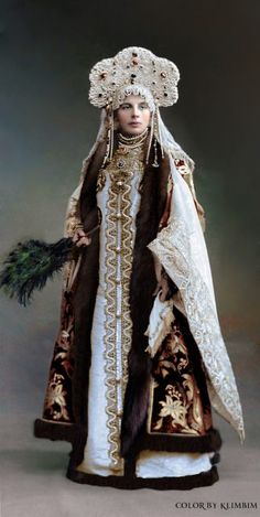 Dazzling Color Photos of the Legendary Romanov Costume Ball of 1903 Fancy Dress Ball, Winter Palace, Romanov Dynasty, Tsar Nicholas Ii, Masquerade Costumes, French Women