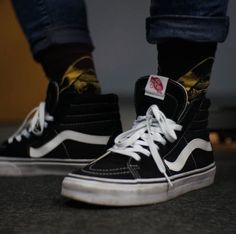 Sk8 Hi Outfit, Vans Outfit Men, Estilo Vans, Vans Sk8 High, Futuristic Shoes, Vans Outfit, Vans Sk8 Hi, Sk8 Hi, Vans High Top Sneaker